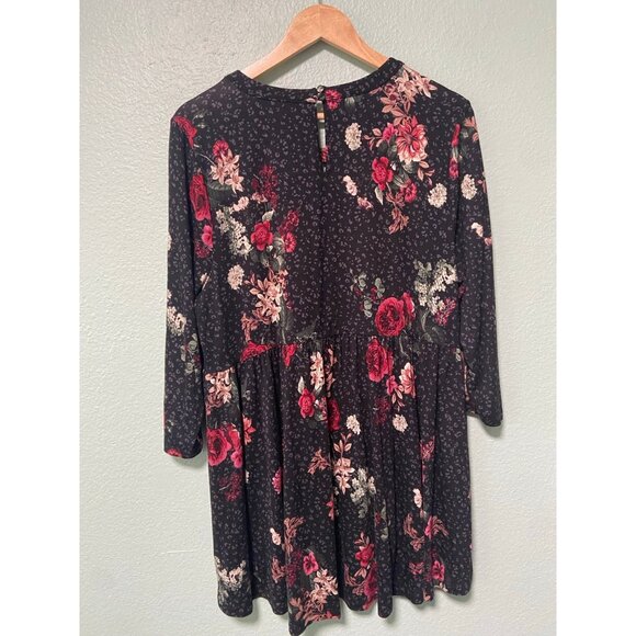 Torrid Women's Plus Size Dark Grey Black Floral Tunic Top Shirt Size 1x - Picture 2 of 8